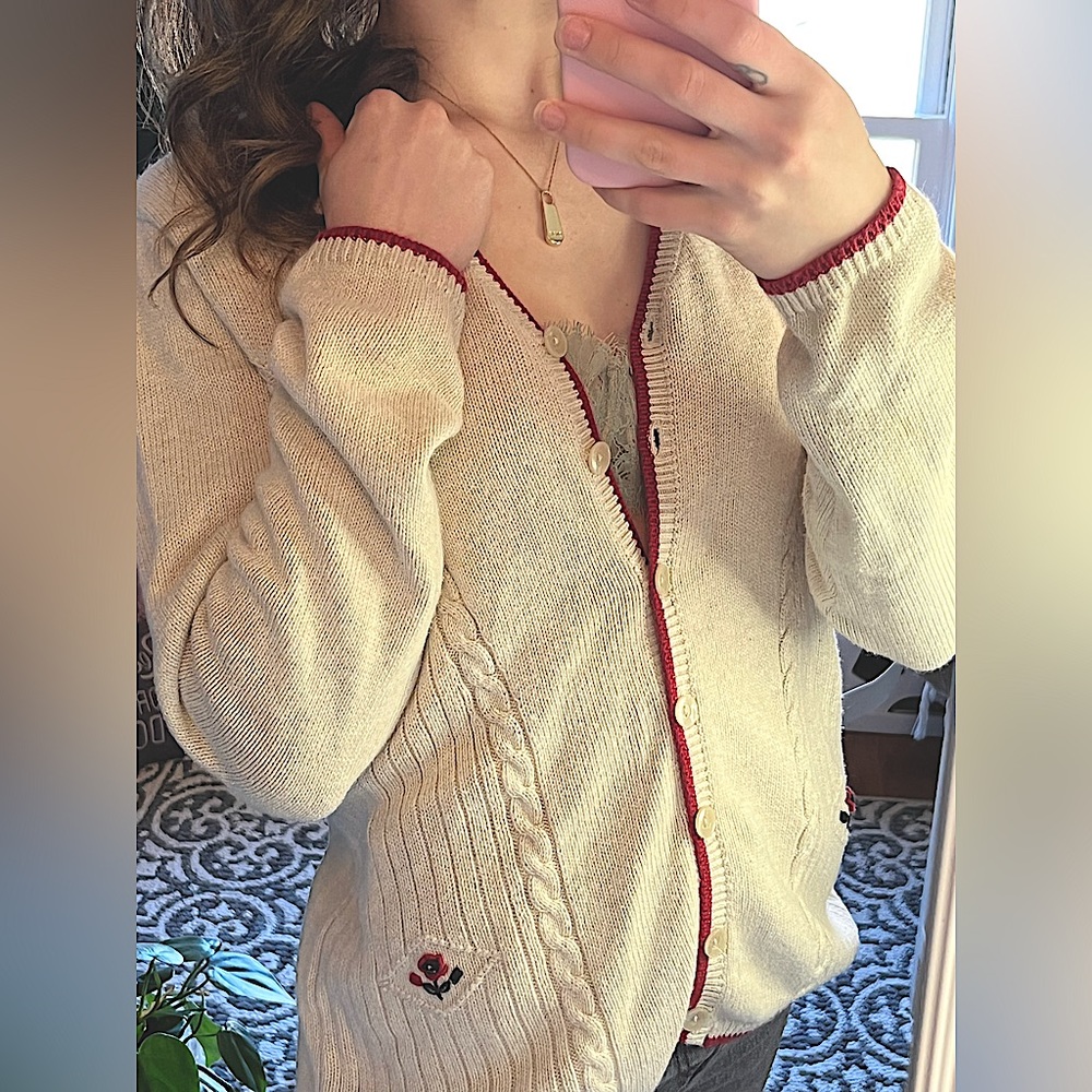 gorgeous knit floral granny cardi ✨